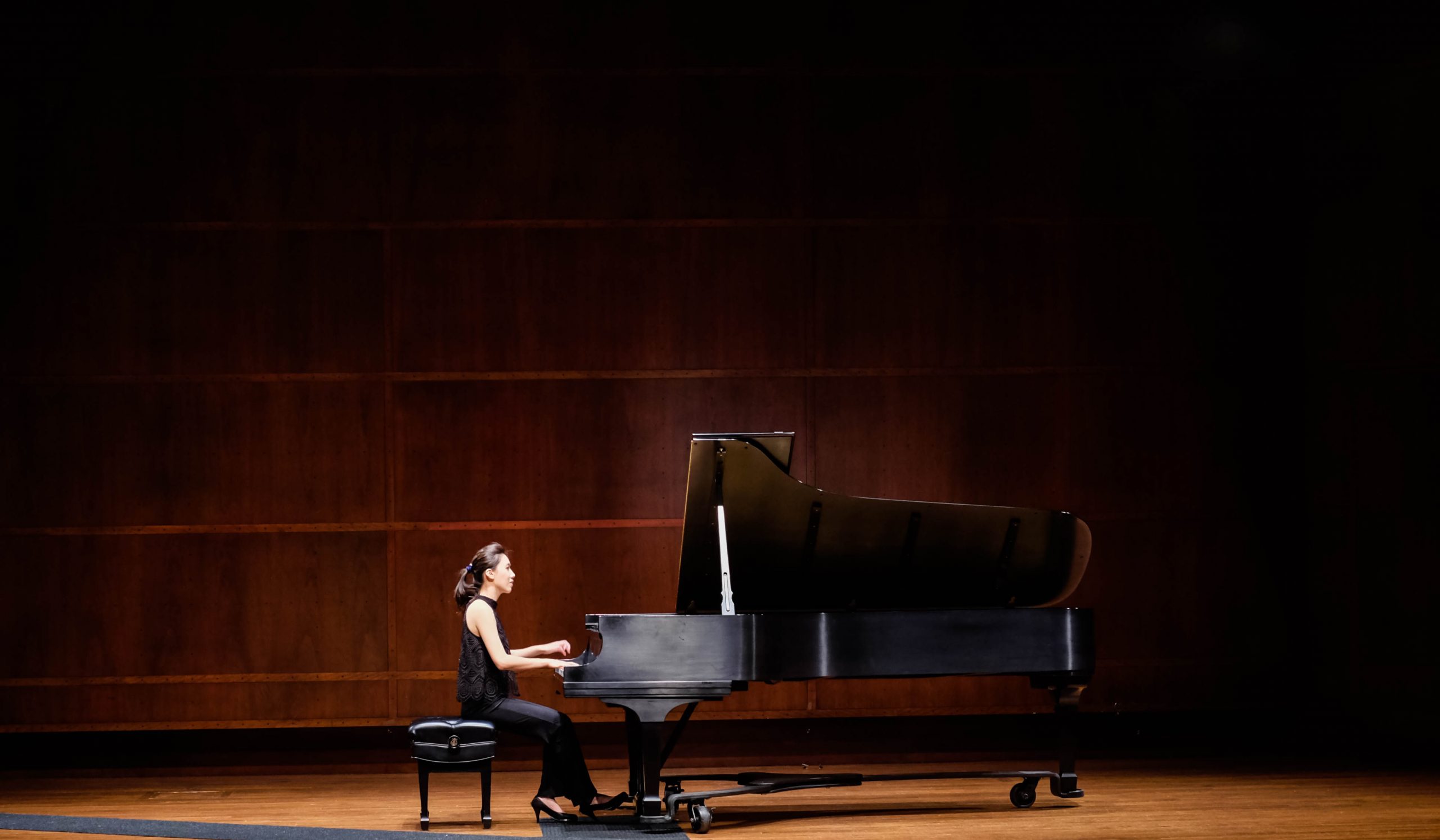 Final Round of the Arthur Rubinstein International Piano Master Competition:  Classical Concerto (I/II)